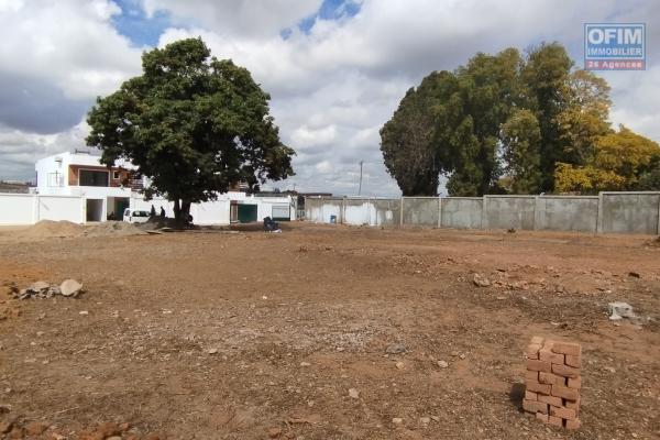 En exclusivité chez OFIM, un beau terrain de 1264 m2, plat, prêt à bâtir, clôturé dans une résidence  à Andranotapahina- Antananarivo