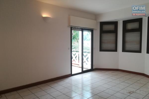 Un appartement T2 à 2mn à pied u Lycée Français à Ambatobe