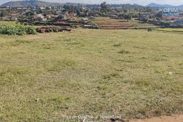 à vendre terrain de 2075M2 à ambatomena Ahi/trimo