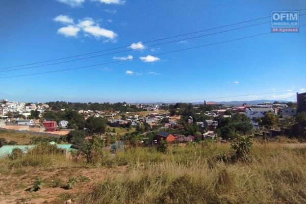 Terrain de 630 m2 avec un magnifique vue à 10 min d'Ambatobe- Antananarivo