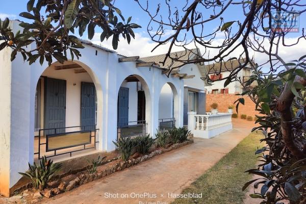 à vendre  maison sur terrain de 700M2 à Ambohibao