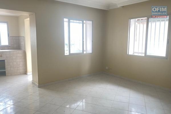 Un appartement T3 avec vue sur le lac Anosy à Ambatonakanga