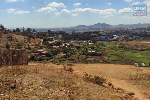 un beau terrain de 6280m2 avec vue imprenable sur le Rova à Ankadiefajoro