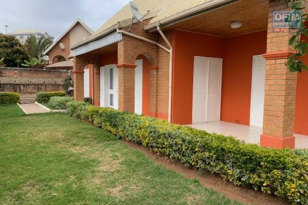 Une villa F4 dans une résidence sécurisée à Ambatobe