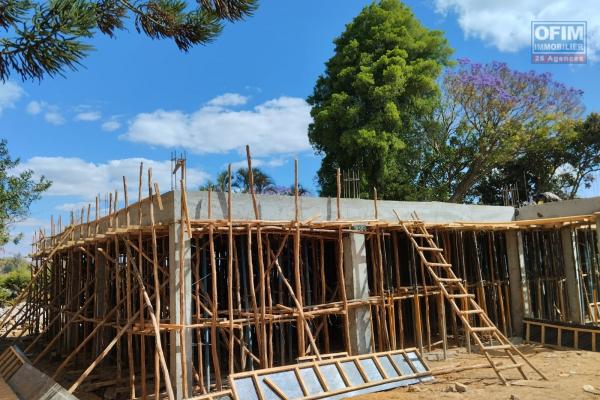 Appartement neuf T4 avec jardin au RDC d'un immeuble à Andranotapahina