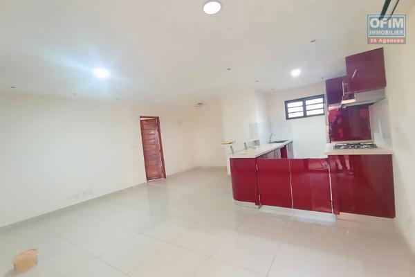 Un appartement T2 au RDC à Ampasanimalo