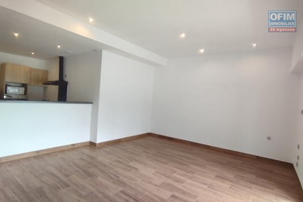 A vendre appartement T2 DE 75M2 &agrave; ambohipotsy Andohalo. Contact Mr Jacky 034 02 443 04