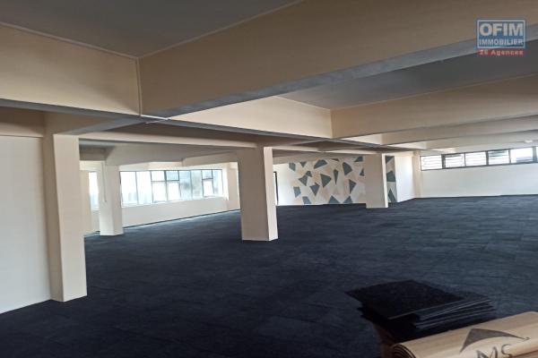 Des bureaux de 500m2 et 700m2 &agrave; Anosizato (CONTACT LALAINA )