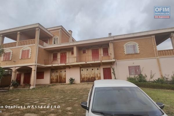 Grande Propriété de 4200M2 à Vendre à Ilaivola. Contact Mr Jacky 034 02 443 04