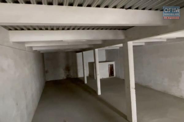A louer, Un entrep&ocirc;t de 650 m2 &agrave; Tanjombato- Antananarivo