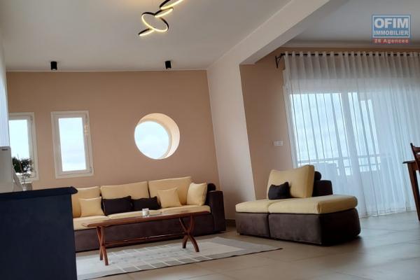 OFIM loue un bel appartement T3 meublé équipé sur Soavimbahoaka, à 15min d'Ankorondrano