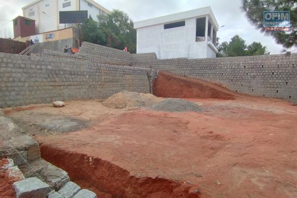 A vendre, beau terrain de 500 m2  sis à  Ambohimalaza- Antananarivo
