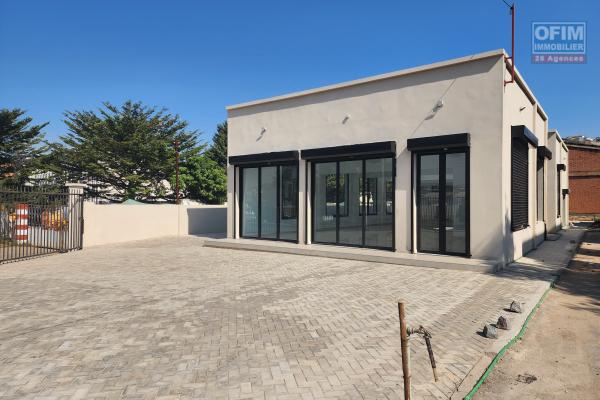 A LOUER - LOCAL NEUF DE STANDING - 230m2 - ANDRANOMENA/AMBOHIBAO