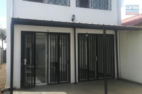 Une villa F4 à étage à Ambatomaro ( CONTACT LALAINA 034 08 583 76 )