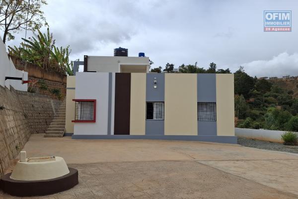 OFIM immobilier offre en location une villa F4 sur Ambatobe à 5min du lycée français
