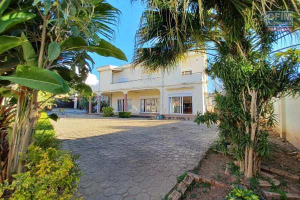 OFIM loue une villa F6 à étage dans un quartier calme sur Mahabo Andoharanofotsy