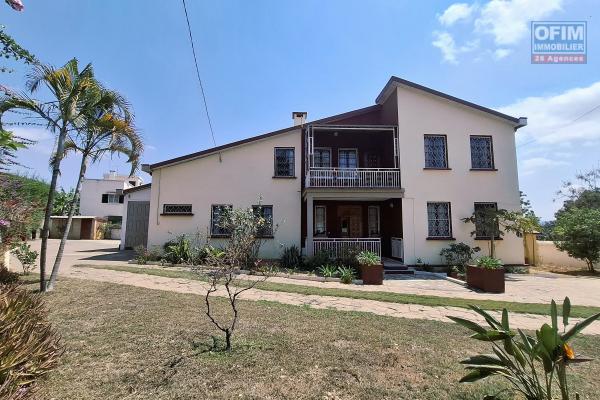 Villa F6 en location sur Ivato Ambohijanahary à 10min de l'aéroport.Contactez le 034 98 671 11