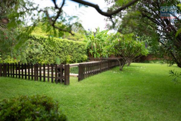 Une villa avec piscine F5 à Ankorondrano ( CONTACT LALAINA 0340858376 )