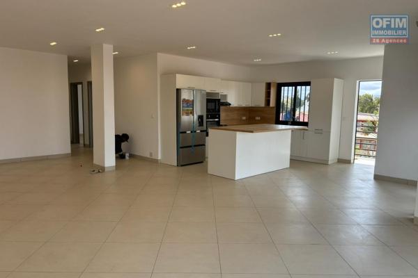Un appartement T5 s&eacute;curis&eacute; &agrave; Mahatony Ivandry ( CONTACT LALAINA )