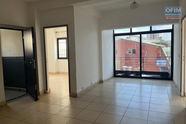 Un appartement T4 &agrave; Behoririka ( CONTACT LALAINA)