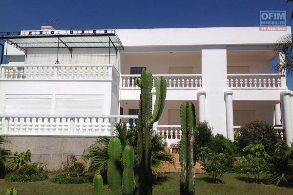 A vendre, une belle villa F6 dans un quartier r&eacute;sidentiel &agrave; Ambodiafontsy Ampitatafika- Antananarivo (contact 0341654755)