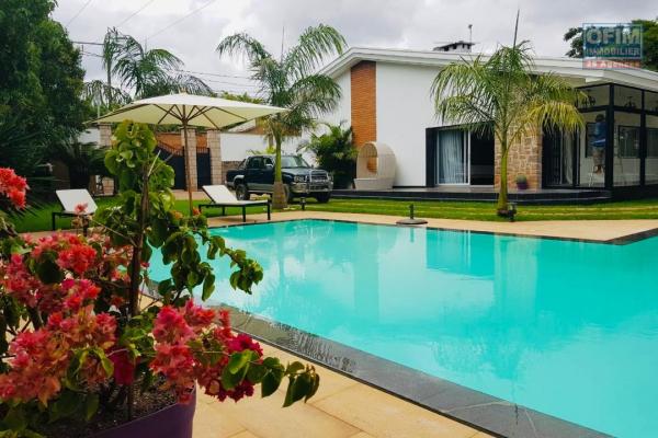 A louer, belle villa de haut standing meubl&eacute;e F5 , avec piscine &agrave; Andohanimandroseza- Antananarivo (contact Felana)
