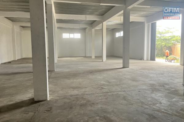 A louer un entrep&ocirc;t de 750m2 &agrave; Ankorondrano Antananarivo ( CONTACT LALAINA )
