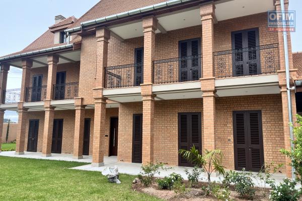 Une villa neuve de style architectural traditionnel F6 à Ankorondrano ( CONTACT LALAINA 034 08 583 76 )