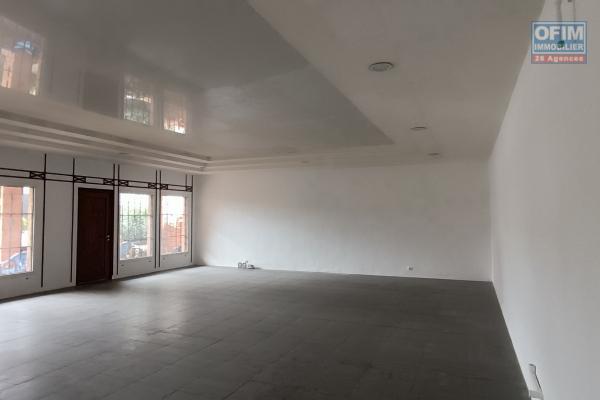 des locaux commerciaux disponibles à 5 mn d' Ankorondrano