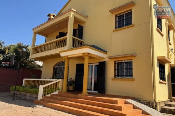 Vente d'un maison F6 &agrave; Ambohibao Antehiroka
