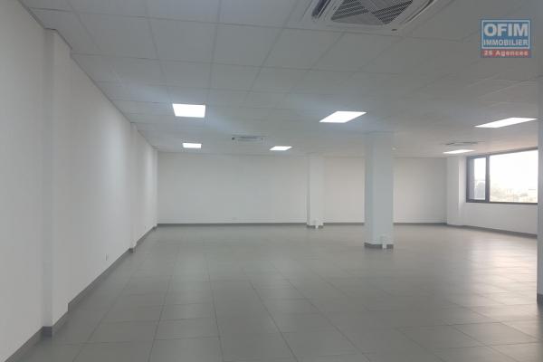 Un bureau de 230m2 au 3&egrave;me &eacute;tage d'un immeuble &agrave; Ankorondrano