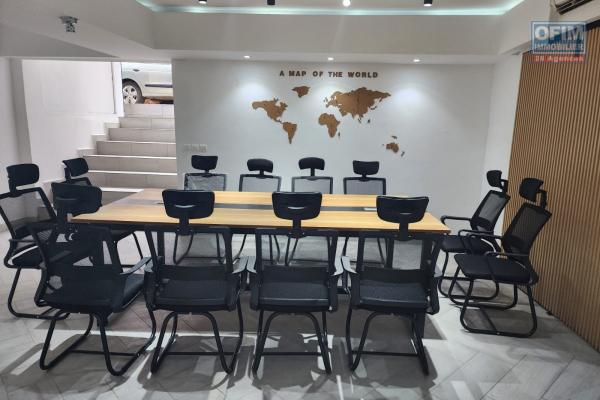 À LOUER - Bureaux aménagés en plein centre ville