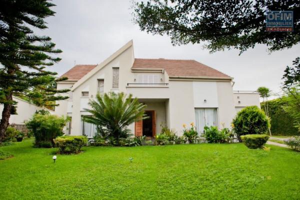 Une villa semi meubl&eacute;e F5 &agrave; Ilaivola Ivato