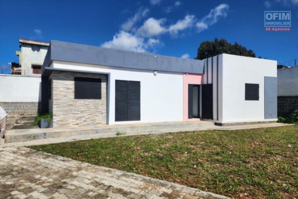 A LOUER - COQUETTE VILLA BASSE DE TYPE F3 SISE A AMBOHIJANAHARY AMBOHIBAO