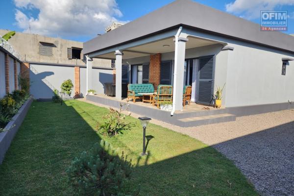 A LOUER - Belle villa basse neuve meublée type F3 à Ivato Morarano (Ankadindravola)