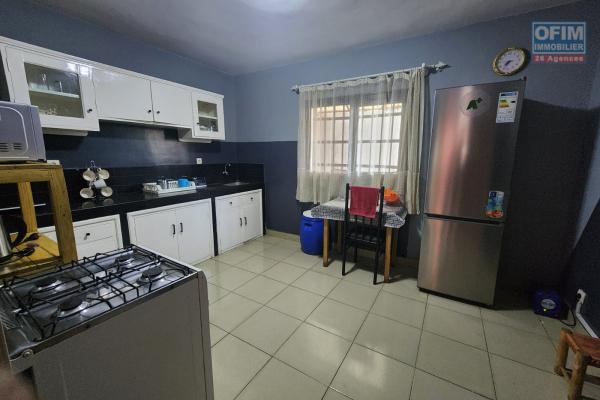 A LOUER - Superbe Duplex meubl&eacute; et &eacute;quip&eacute; T4 &agrave; Amboavahy Andranomena.