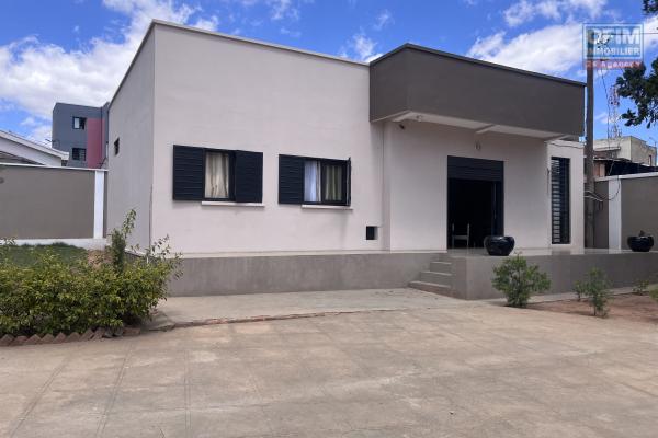 Une villa F2 à Ambodivoanjo Ivandry