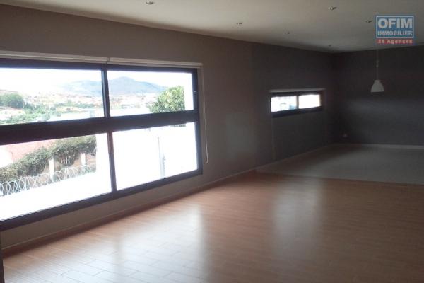 A vendre belle villa moderne à Iavoloha