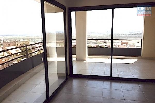 A vendre appartement T3 neuf à Ivandry