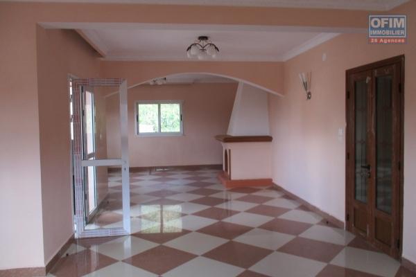 A louer 4 ppartements  T3 neufs proche de l'école française B à Ampasampito Soavinandriana - Antananarivo