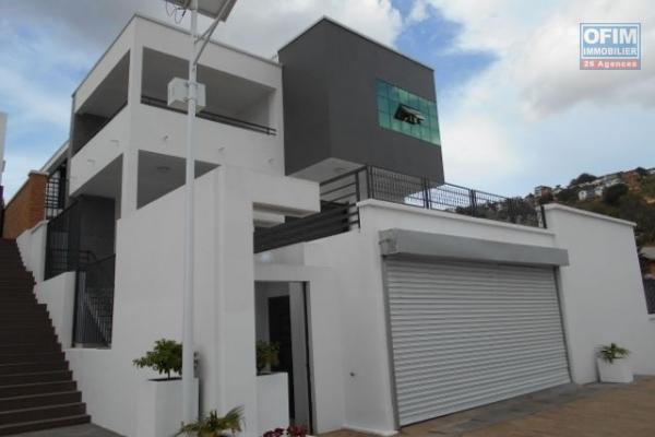 Une villa F4 sécurisée à Ambohimahitsy
