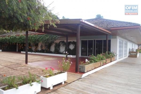 A louer une villa F5 avec piscine et une vue magnifique à Ambohitsoa Mahazoarivo proche Tsimbazaza Antananarivo
